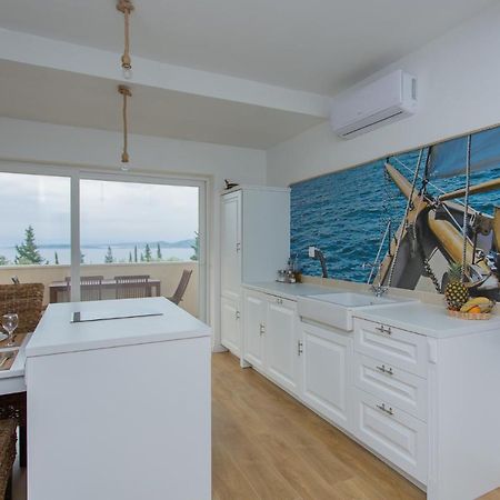 Captain'S Apartment Рачище Екстер'єр фото